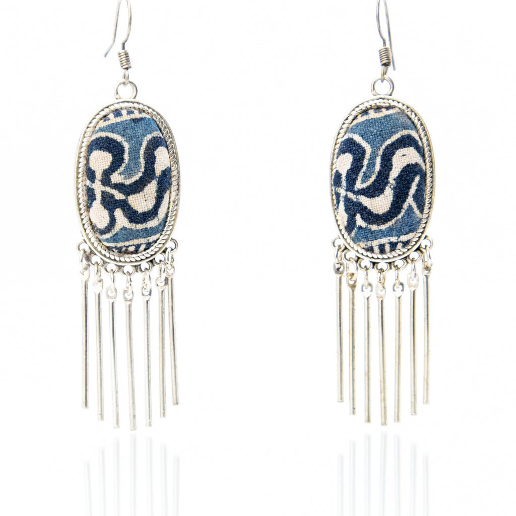 #product_nClassic Hand Dyed Batik Handmade Miao Silver Earringsame# - it&itself
