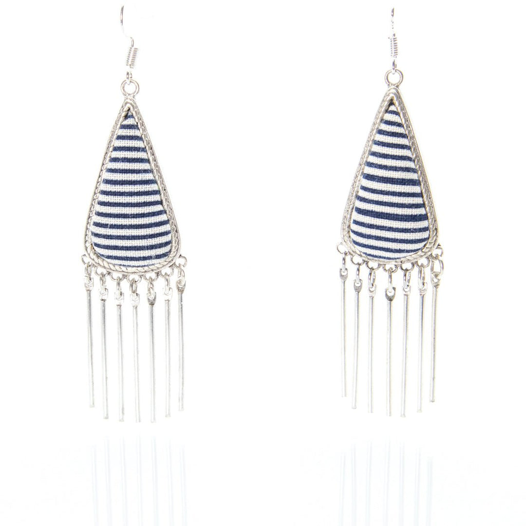 #product_nClassic Hand Dyed Batik Handmade Miao Silver Earringsame# - it&itself