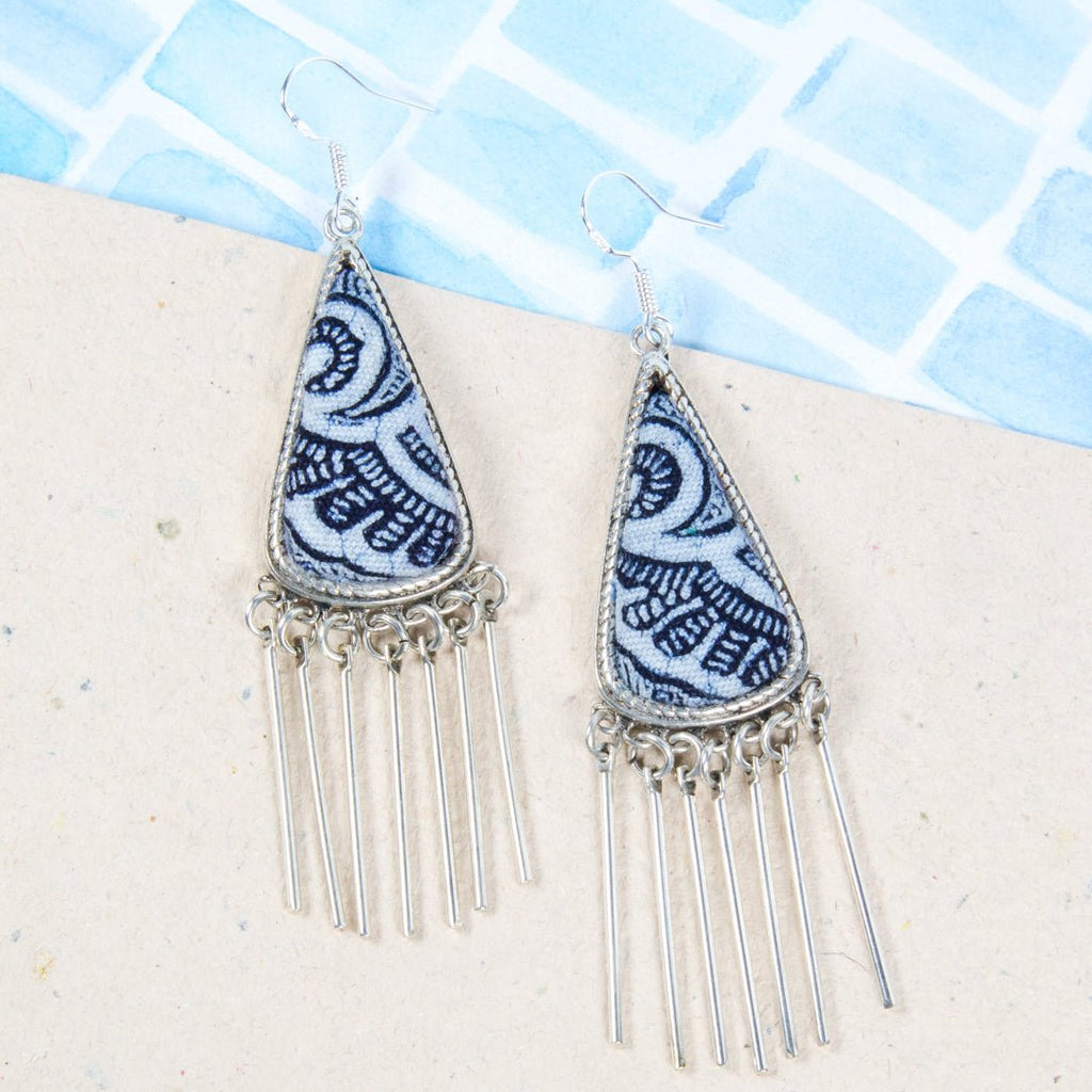 #product_nClassic Hand Dyed Batik Handmade Miao Silver Earringsame# - it&itself