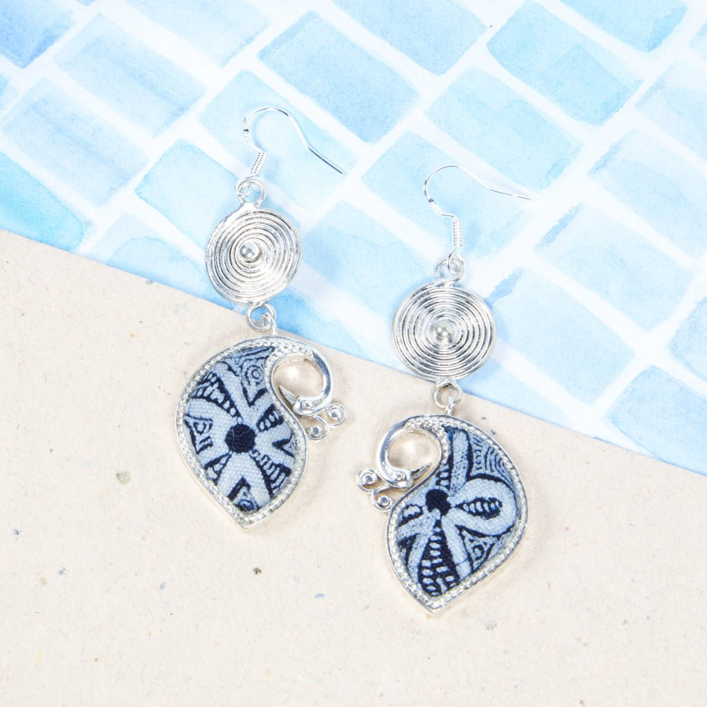 #product_nHand Dyed Batik Handmade Miao Silver Earringsame# - it&itself