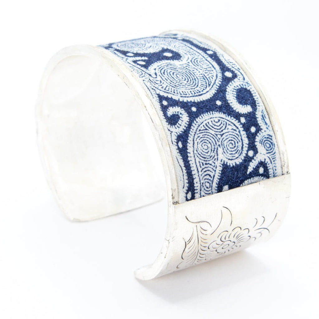 #product_nAntique Hand Drawn & Dyed Batik Fabric Silver Banglesame# - it&itself