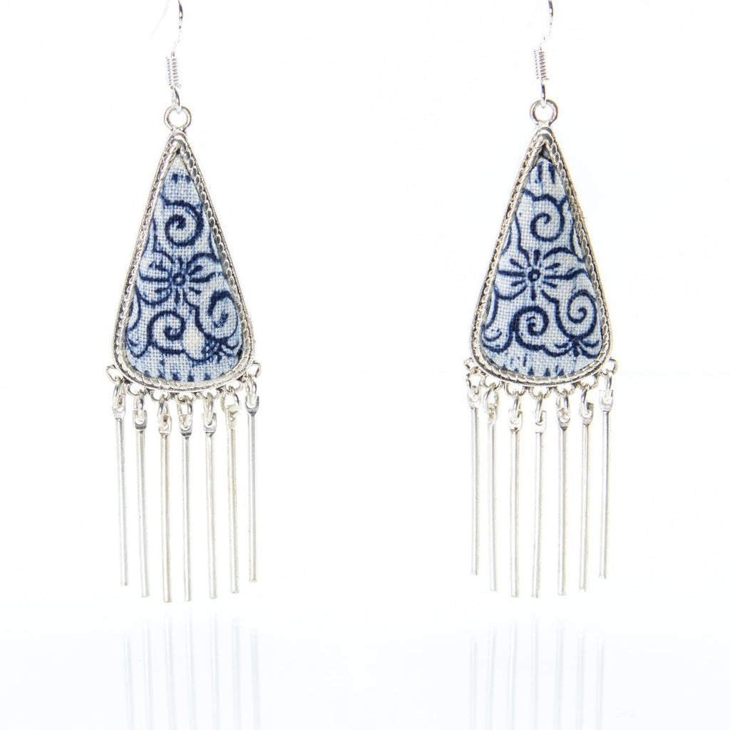 #product_nClassic Hand Dyed Batik Handmade Miao Silver Earringsame# - it&itself