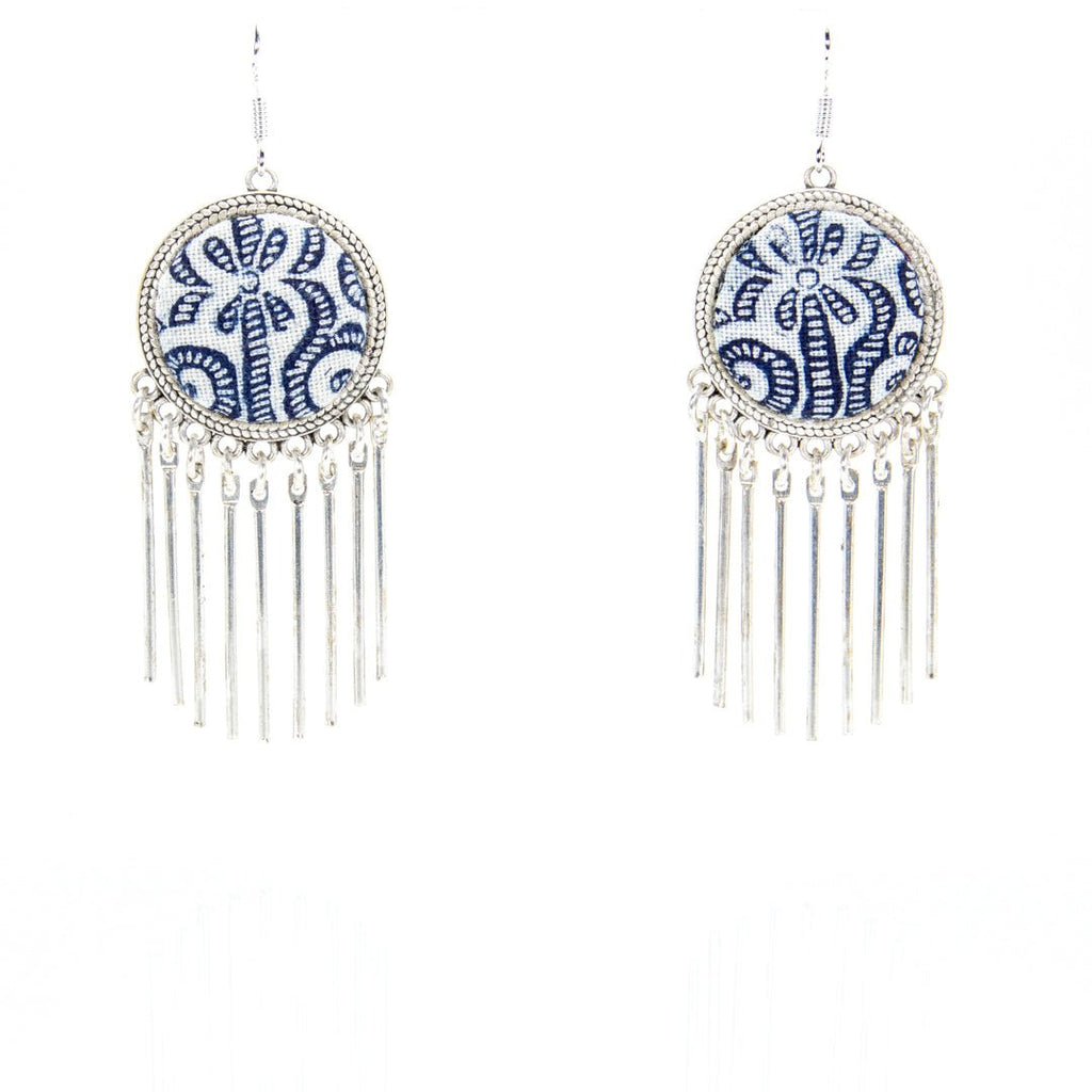 #product_nClassic Hand Dyed Batik Handmade Miao Silver Earringsame# - it&itself
