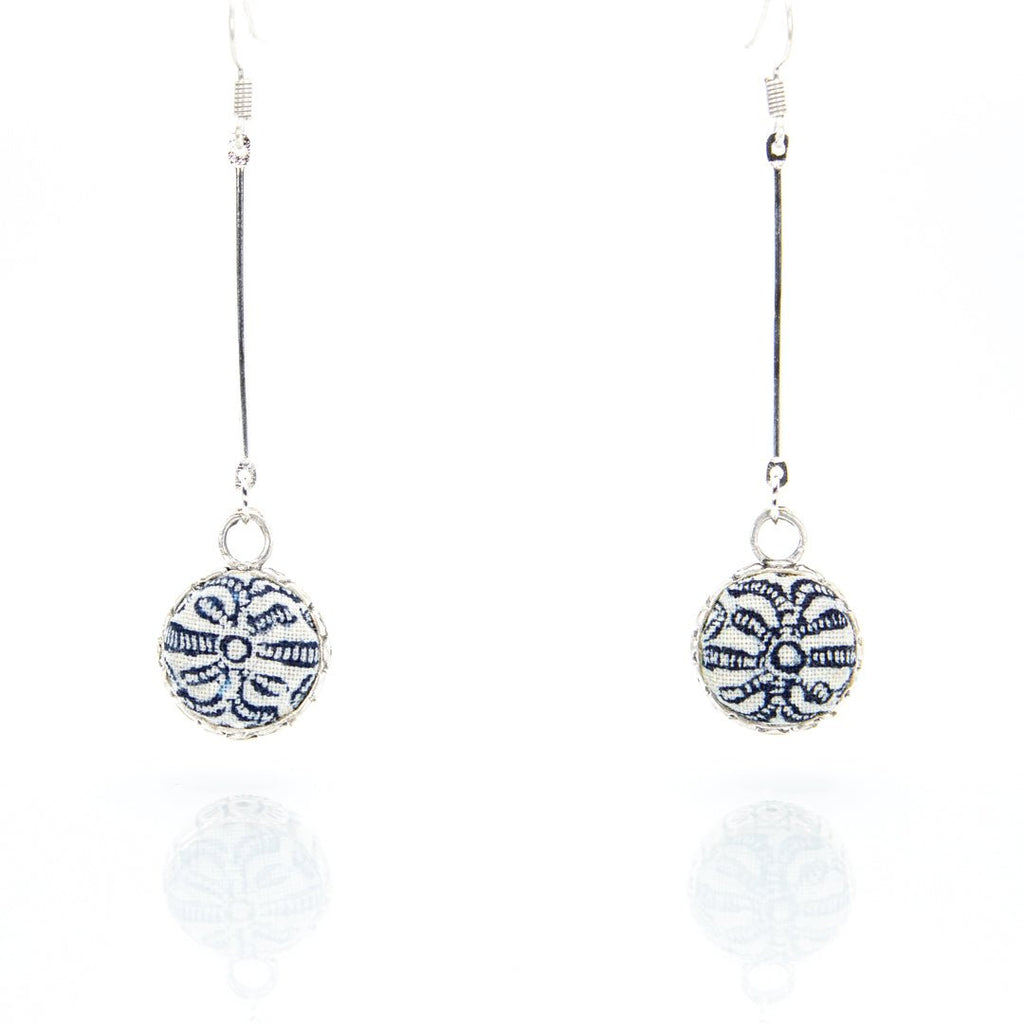 #product_nClassic Hand Dyed Batik Handmade Miao Silver Earringsame# - it&itself