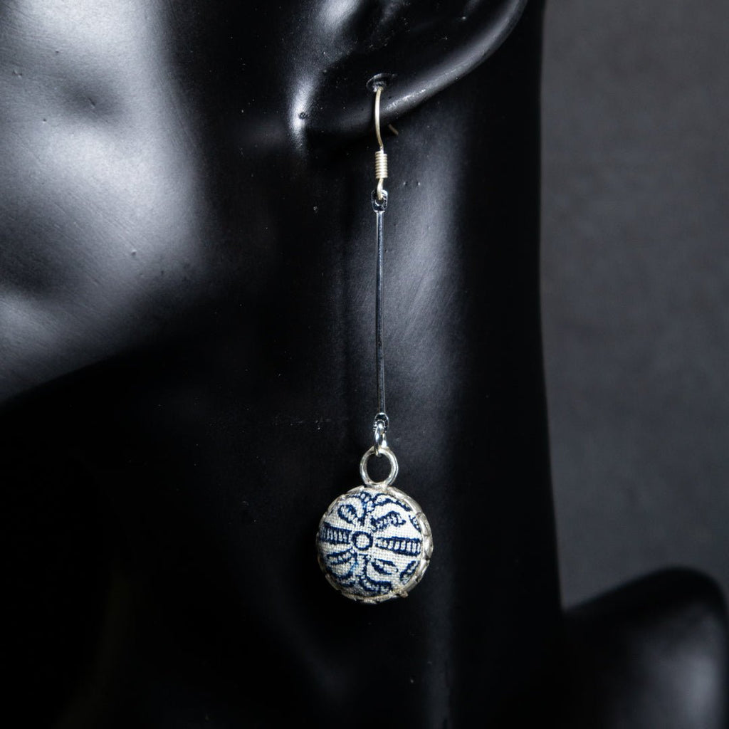 #product_nClassic Hand Dyed Batik Handmade Miao Silver Earringsame# - it&itself