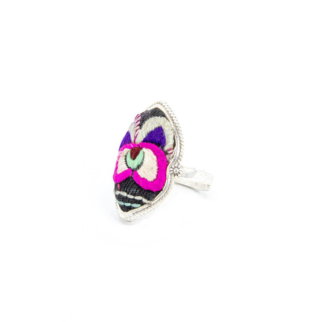 #product_nHand Embroidered Silver Adjustable Ringsame# - it&itself