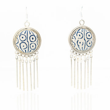 #product_nClassic Hand Dyed Batik Handmade Miao Silver Earringsame# - it&itself