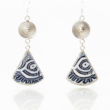 #product_nClassic Hand Dyed Batik Handmade Miao Silver Earringsame# - it&itself