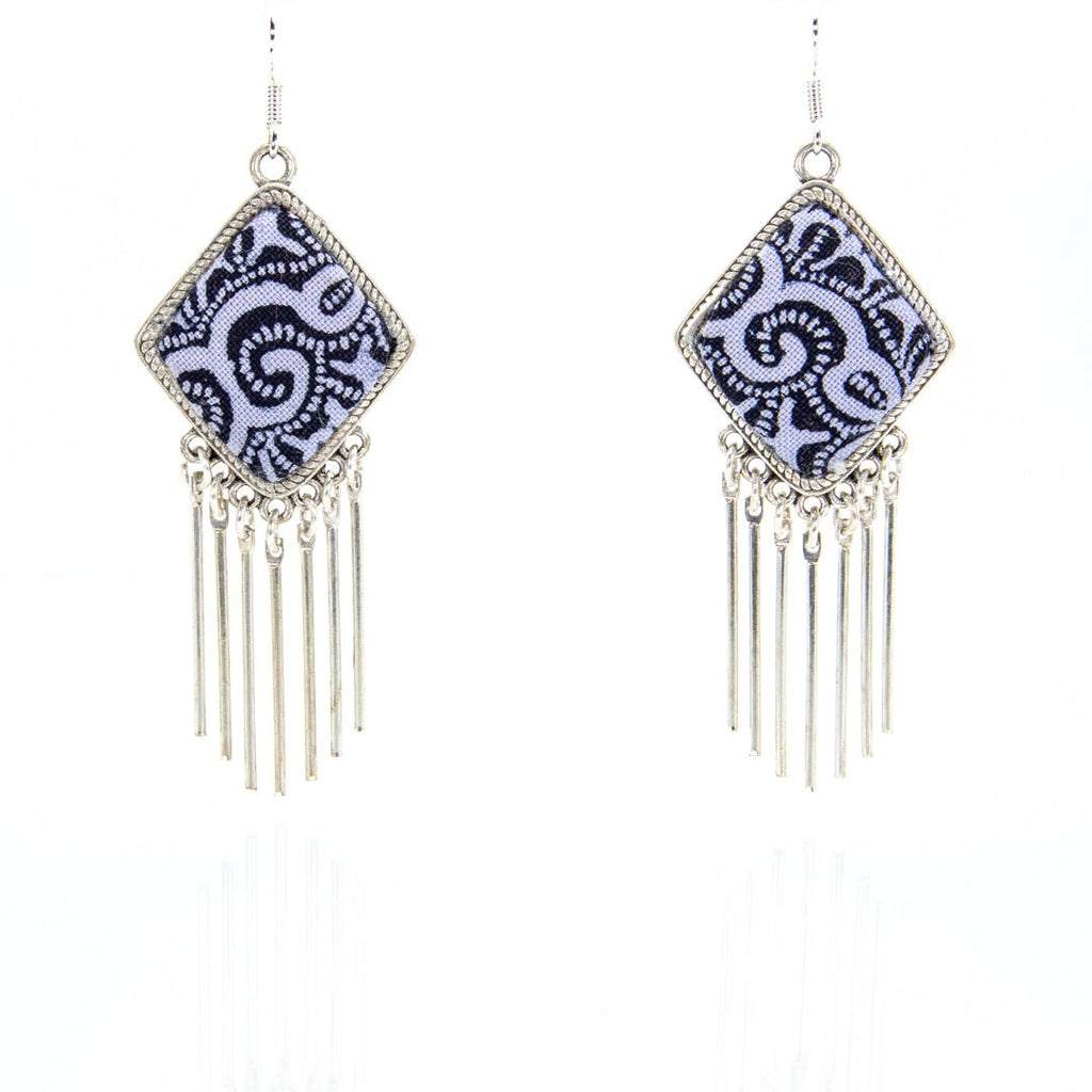 #product_nClassic Hand Dyed Batik Handmade Miao Silver Earringsame# - it&itself