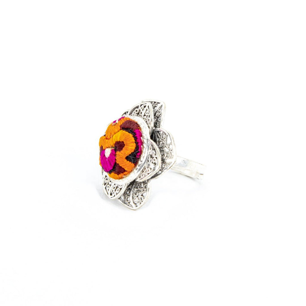 #product_nHand Embroidered Silver Adjustable Ringsame# - it&itself