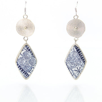 #product_nClassic Hand Dyed Batik Handmade Miao Silver Earringsame# - it&itself