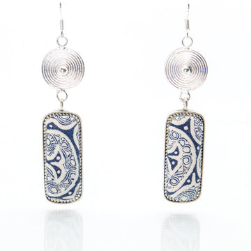 #product_nClassic Hand Dyed Batik Handmade Miao Silver Earringsame# - it&itself