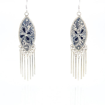 #product_nClassic Hand Dyed Batik Handmade Miao Silver Earringsame# - it&itself