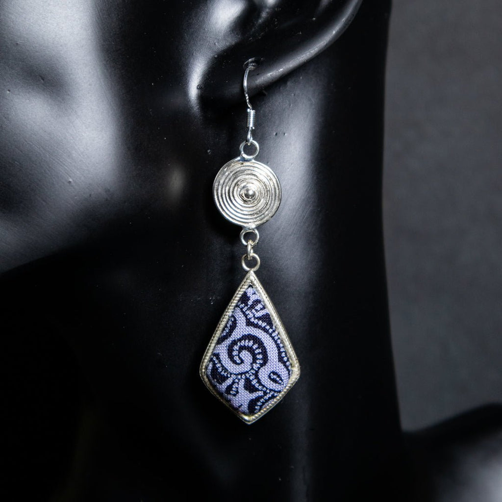 #product_nClassic Hand Dyed Batik Handmade Miao Silver Earringsame# - it&itself