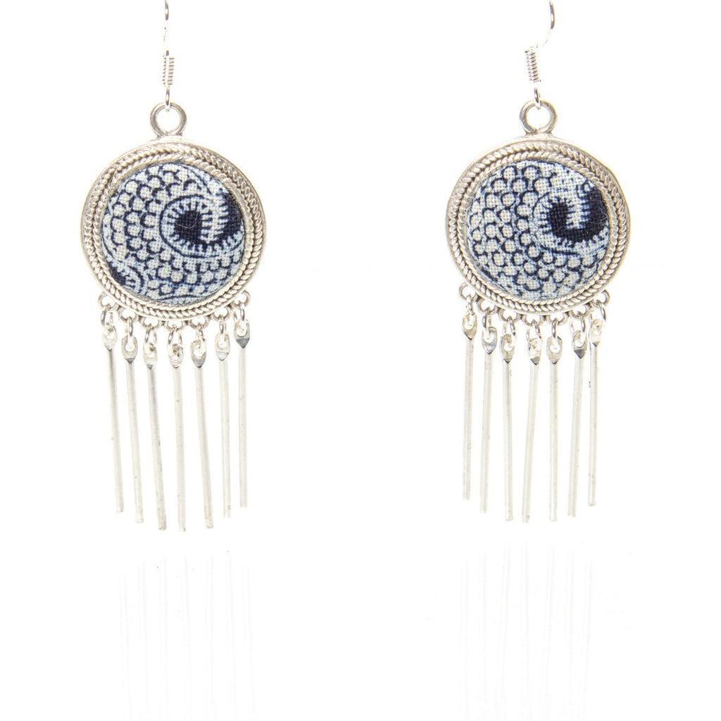 #product_nClassic Hand Dyed Batik Handmade Miao Silver Earringsame# - it&itself
