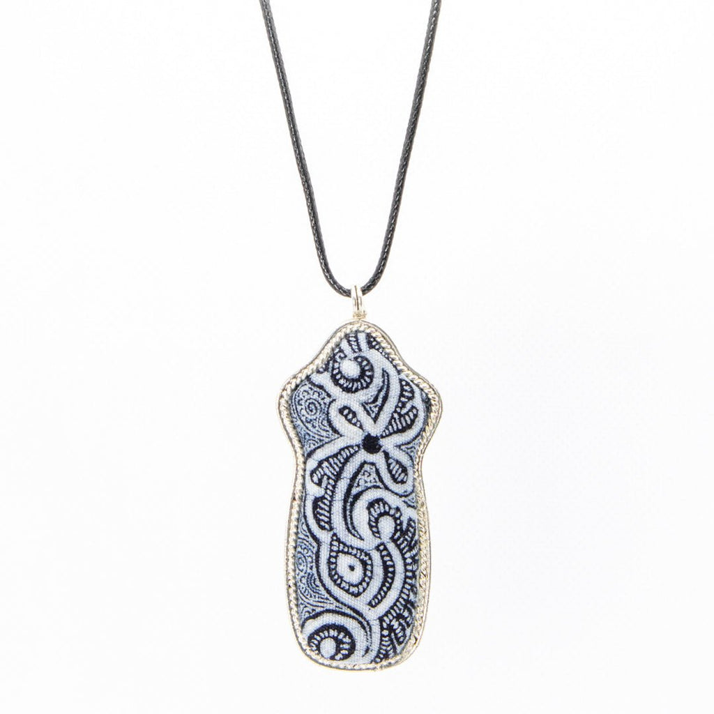 #product_nHand Drawn & Dyed Batik Wax Fabric Silver Necklaceame# - it&itself