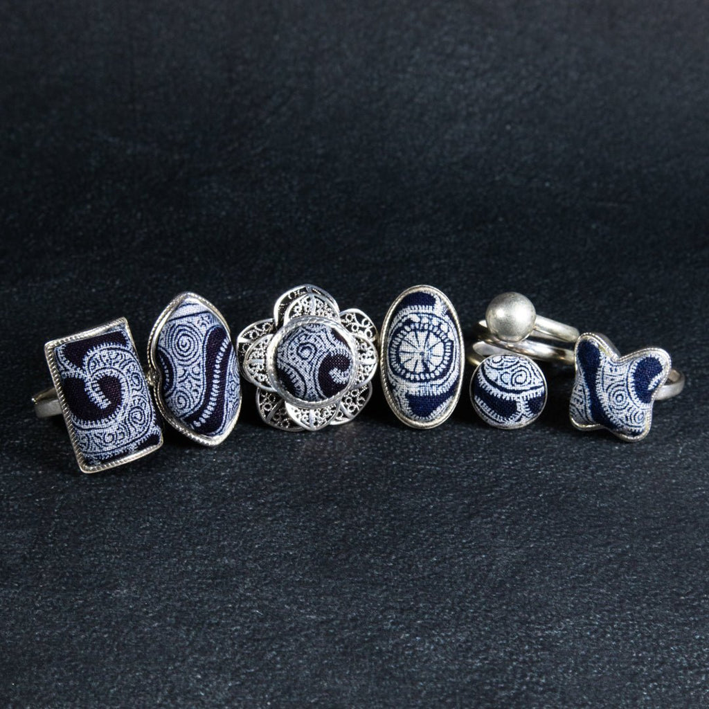 #product_nHand Dyed Batik Fabric Adjustable Ringsame# - it&itself