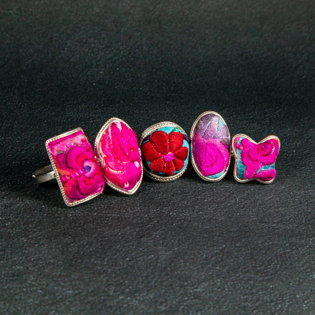 #product_nHand Embroidered Silver Adjustable Ringsame# - it&itself