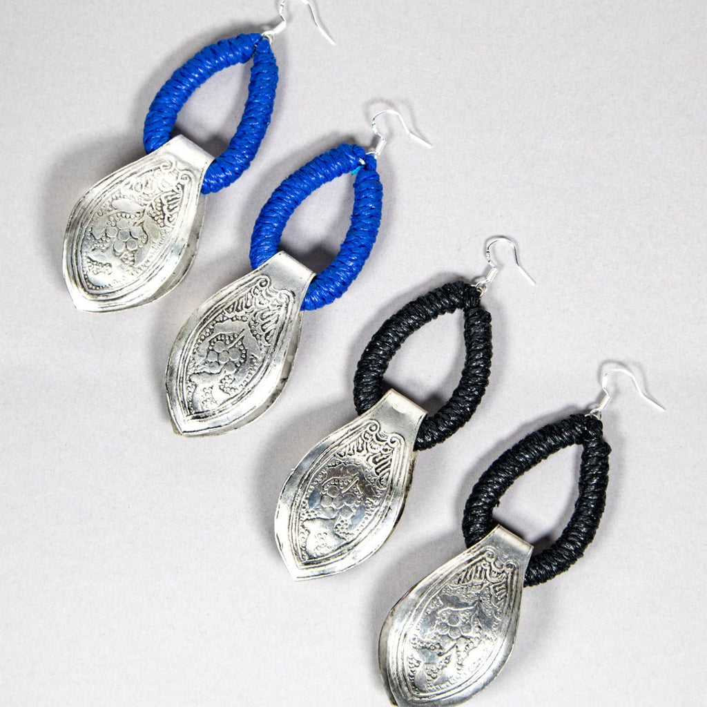 #product_nEthnic Handmade Carved Tribal Miao Silver Earringsame# - it&itself