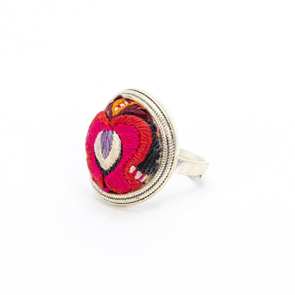#product_nHand Embroidered Silver Adjustable Ringsame# - it&itself