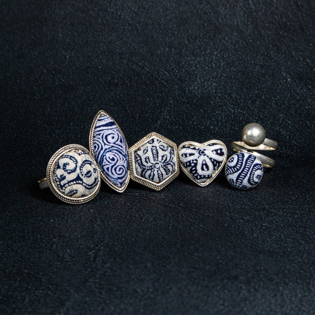 #product_nHand Dyed Batik Fabric Adjustable Ringsame# - it&itself