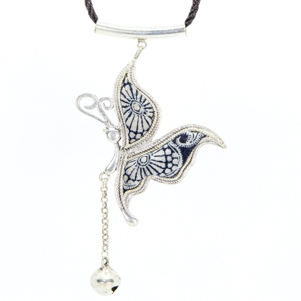 #product_nHand Drawn & Dyed Batik Wax Fabric Silver Necklaceame# - it&itself