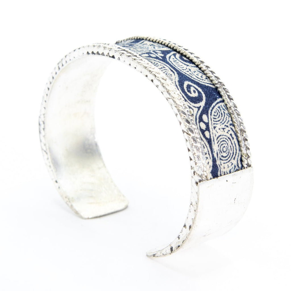 #product_nAntique Hand Drawn & Dyed Batik Fabric Silver Banglesame# - it&itself
