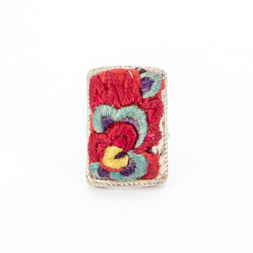 #product_nHand Embroidered Silver Adjustable Ringsame# - it&itself