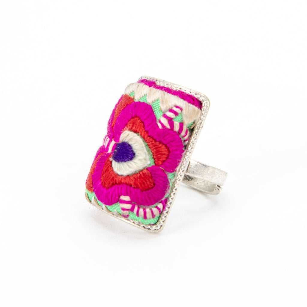 #product_nHand Embroidered Silver Adjustable Ringsame# - it&itself