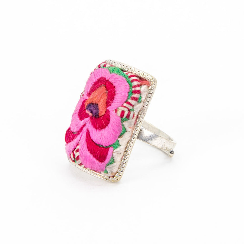 #product_nHand Embroidered Silver Adjustable Ringsame# - it&itself