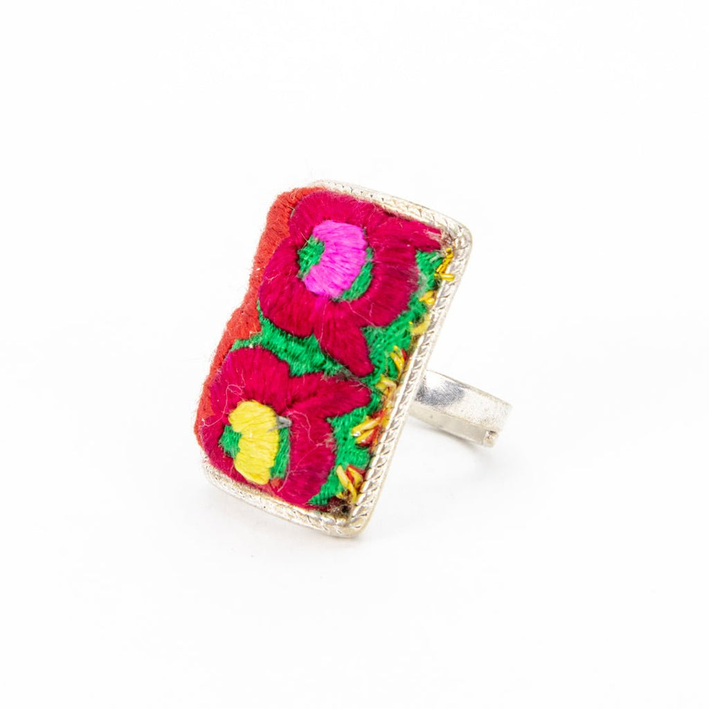 #product_nHand Embroidered Silver Adjustable Ringsame# - it&itself